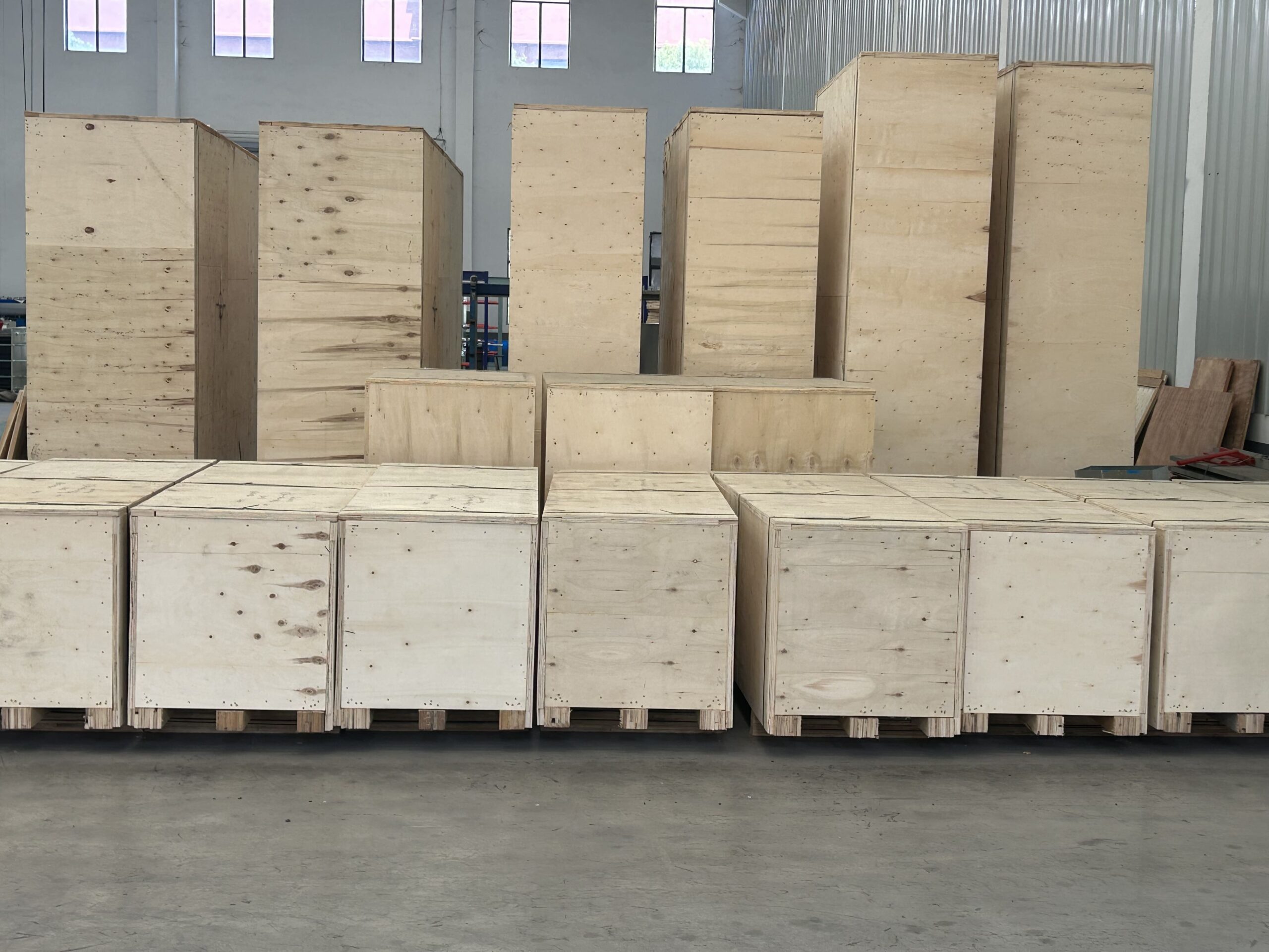 Warehouse shipping fast delivery crates