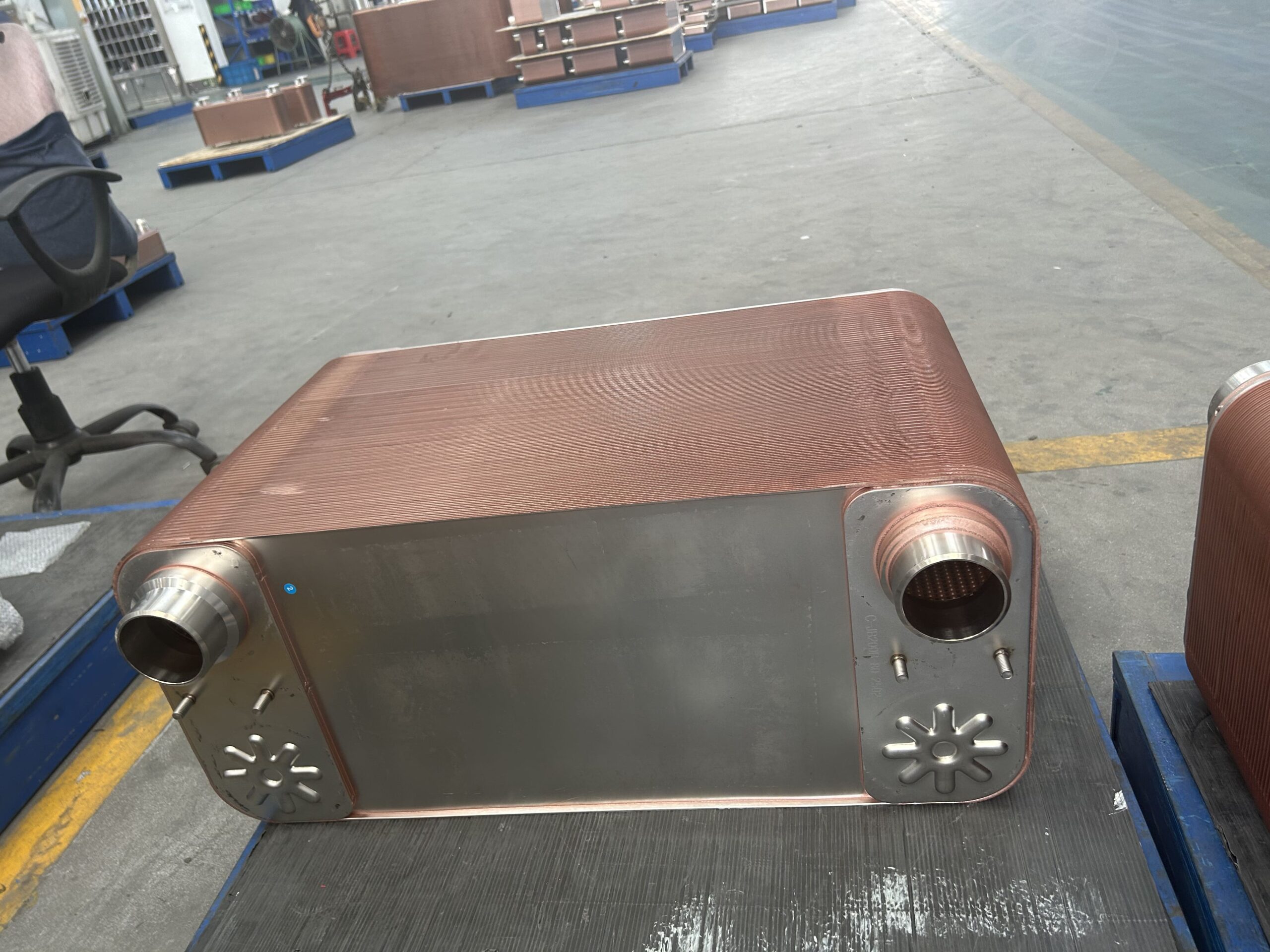 Diagram of BPHE with sensors and strainer